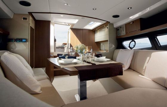 Motorboat Azimut Atlantis 34