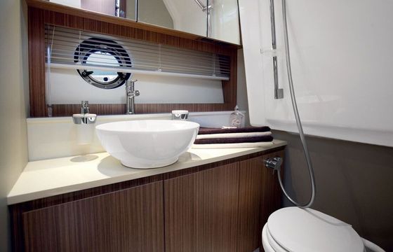 Motorboat Azimut Atlantis 34