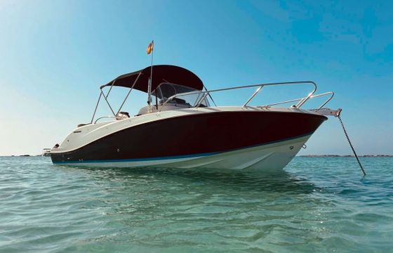 RIB Quicksilver Activ 675 Sundeck 200hp