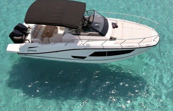 Motorboat Quicksilver 875 Sundeck 400hp