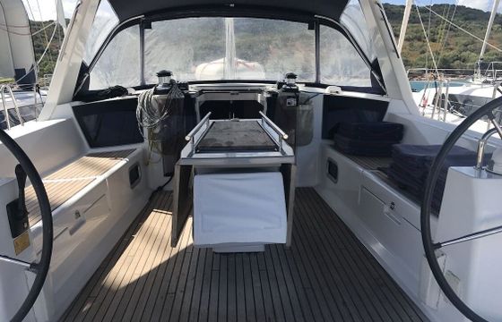 Sailboat BENETEAU OCEANIS 45 13.85m