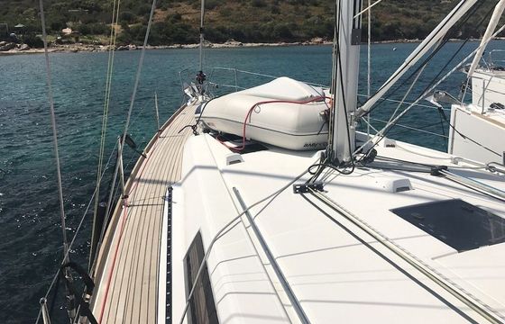 Sailboat BENETEAU OCEANIS 45 13.85m
