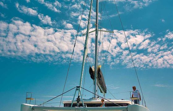 Catamaran Lagoon 42 12.8m