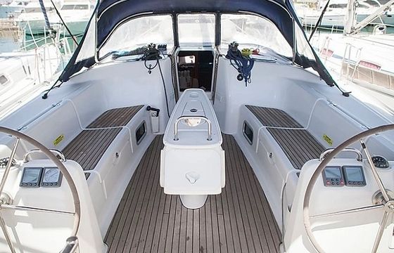 Sailboat BENETEAU CYCLADES 50.5 15.68m