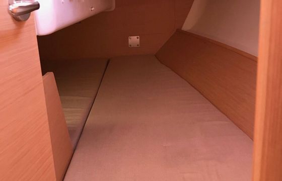 Sailboat Beneteau First 31.7 9.8m