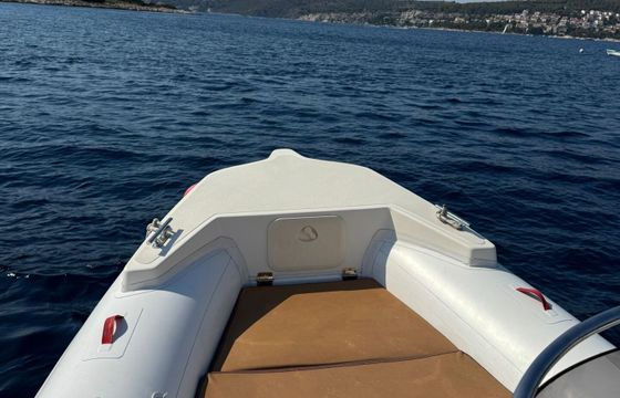 Motorboat AQUAMAX AQUAMAX B23 F 200hp