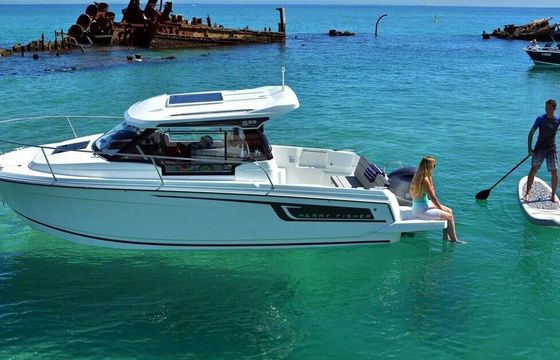 Motorboat Jeanneau Merry Fisher 695
