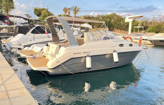 Motorboat Regal Commodore 258 350hp