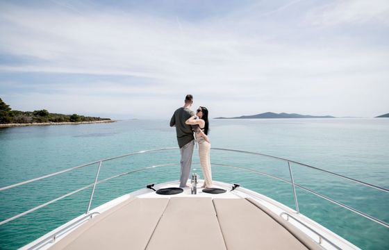 Motor yacht Jeanneau Prestige 390 S 640hp