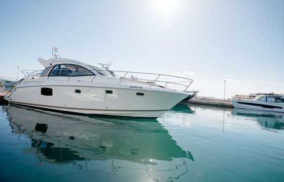 Motor yacht Jeanneau Prestige 390 S 640hp