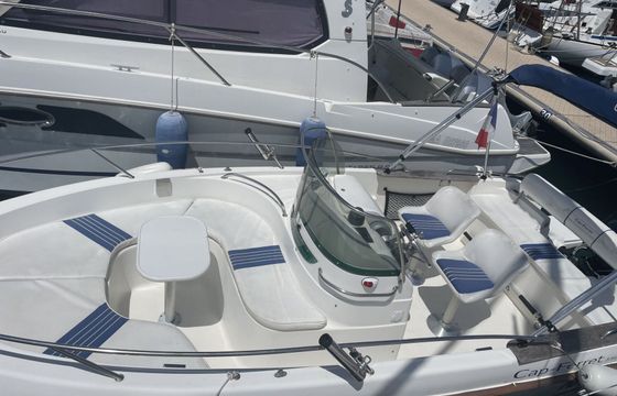 Motorboat B2 Marine Cap Ferret 550 50hp