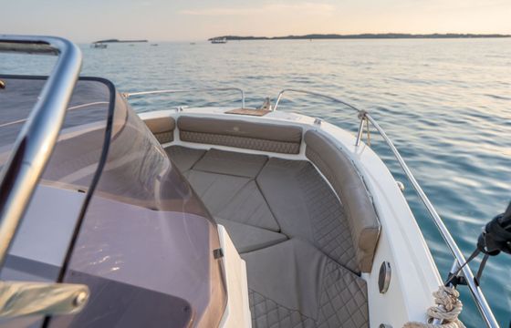 Motorboat Atlantic Marine 750 with 350hp Atlantic 350hp