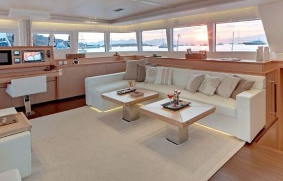 Catamaran Lagoon 620 20m