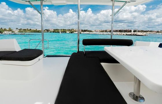 Catamaran Leopard 44 13.4m