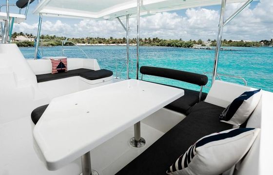 Catamaran Leopard 44 13.4m
