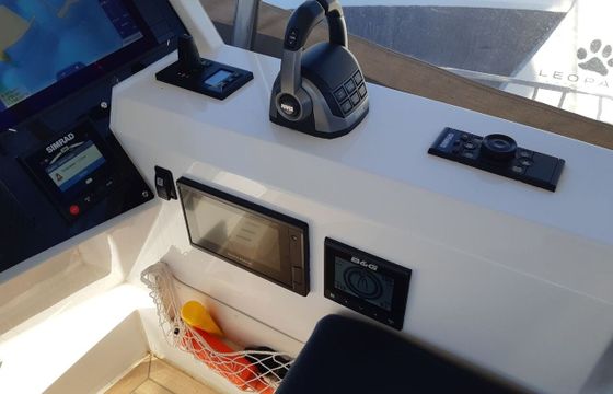 Motorboat Nautitech 47 600hp