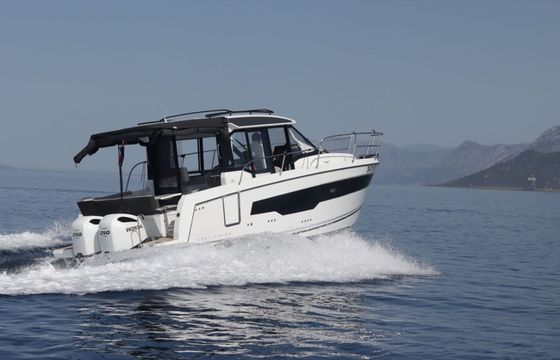 Motorboat Jeanneau Merry Fisher 895 500hp