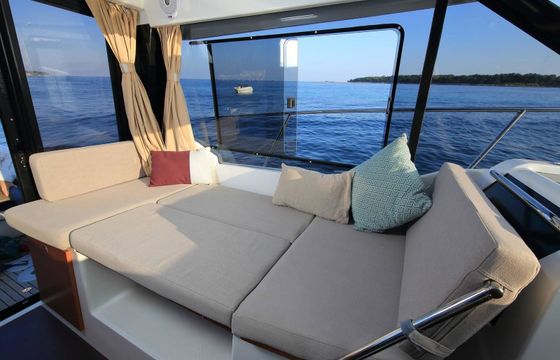 Motorboat Jeanneau Merry Fisher 895 500hp