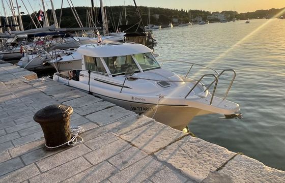 Motorboat Jeanneau Merry Fisher 695 160hp