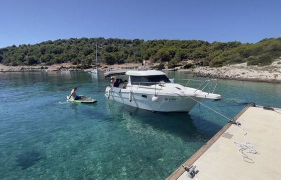 Motorboat Jeanneau Merry Fisher 695 160hp