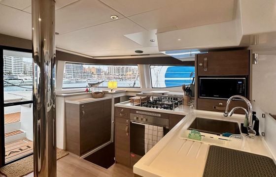 Catamaran Bali 4.8 14.85m