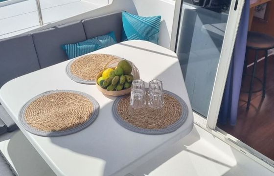 Catamaran Fountaine Pajot Mahe 36 11m