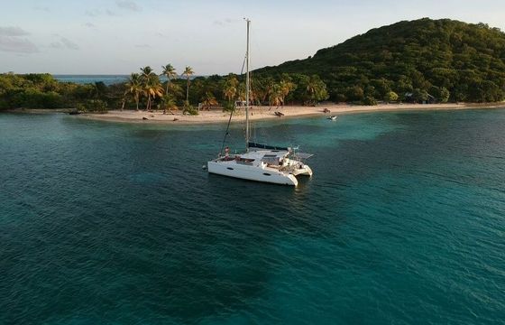 Catamaran Fountaine Pajot Mahe 36 11m