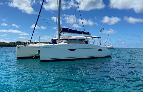 Catamaran Fountaine Pajot Mahe 36 11m