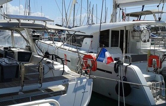 Catamaran LAGOON 39 11.74m