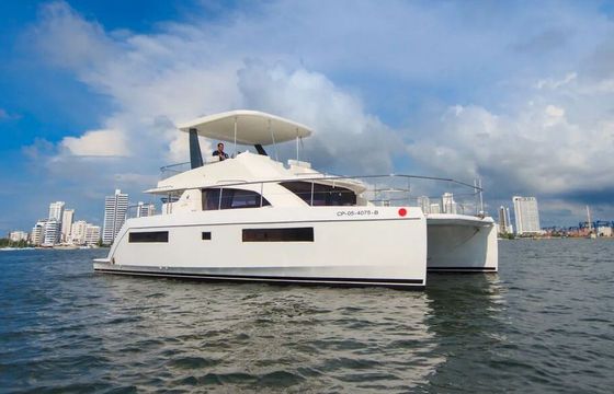 Catamaran Leopard 43 13.1m