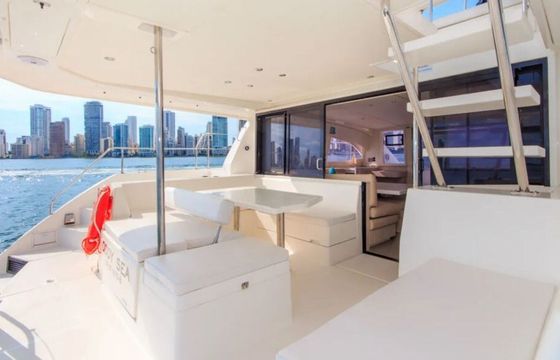 Catamaran Leopard 43 13.1m