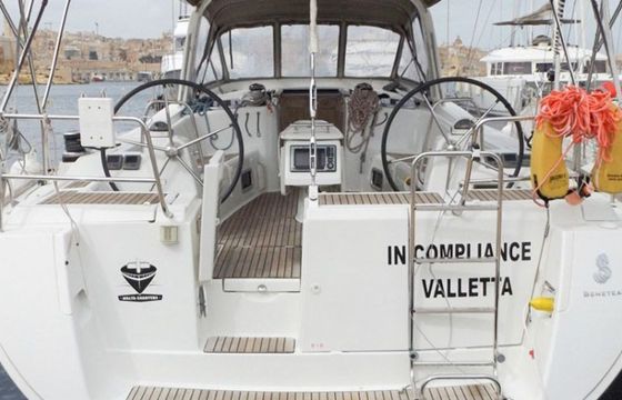 Sailboat BENETEAU OCEANIS 50 15.24m