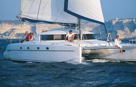 Catamaran FOUNTAINE PAJOT Belize Cat 43 13.11m