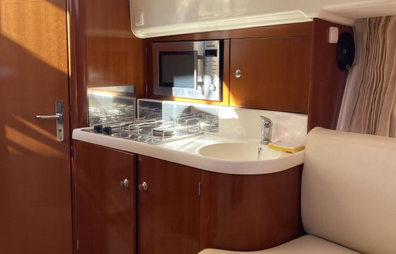 Motorboat Jeanneau Leader 805 320hp