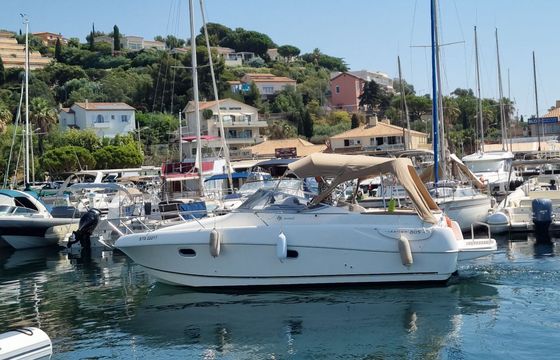 Motorboat Jeanneau Leader 805 320hp