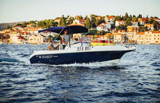 Motorboat Atlantic Marine 650 150hp