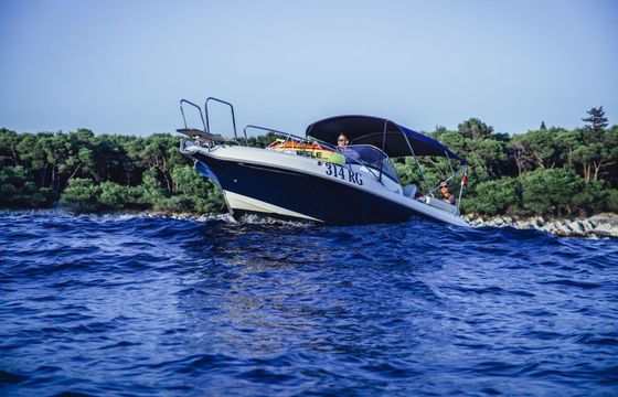 Motorboat Atlantic Marine 650 150hp