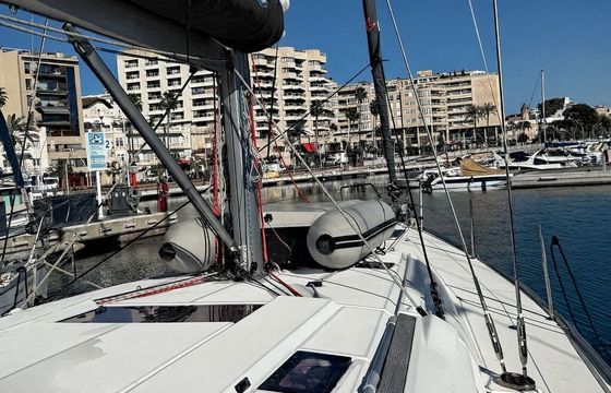 Sailboat Jeanneau Sun Odyssey 469 14.05m