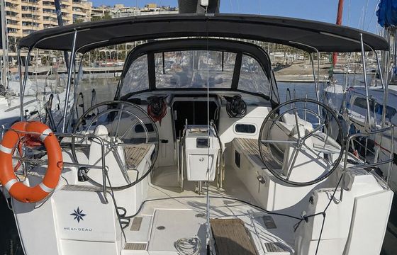 Sailboat Jeanneau Sun Odyssey 469 14.05m