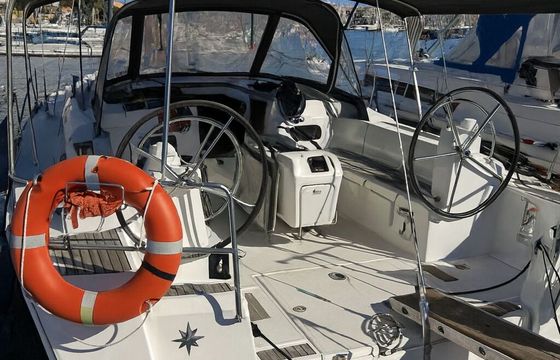 Sailboat Jeanneau Sun Odyssey 469 14.05m