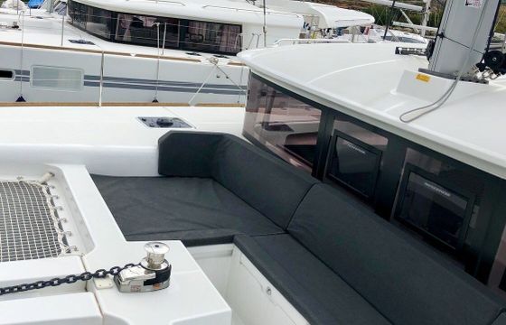 Catamaran Lagoon-Bénéteau Lagoon 450 F - 4 + 2 cab. 13m
