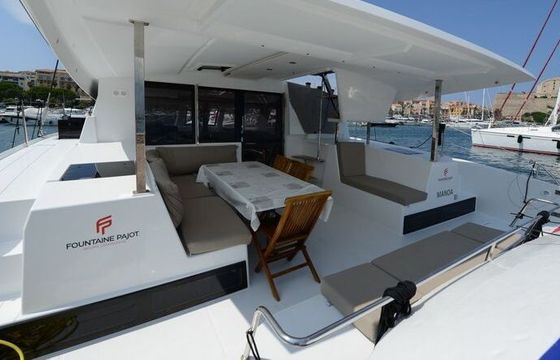 Catamaran FOUNTAINE PAJOT LUCIA 40 11.73m