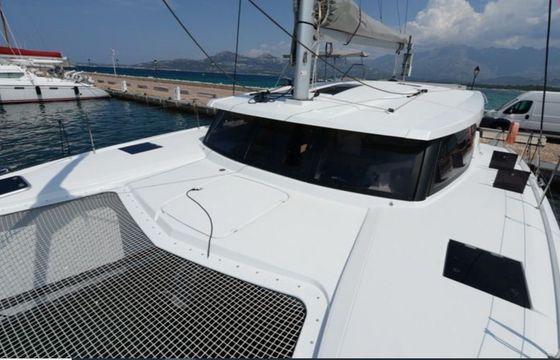 Catamaran FOUNTAINE PAJOT LUCIA 40 11.73m