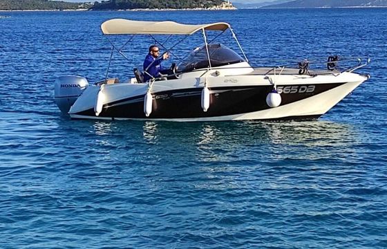 Motorboat Galia Sundeck 630 150hp
