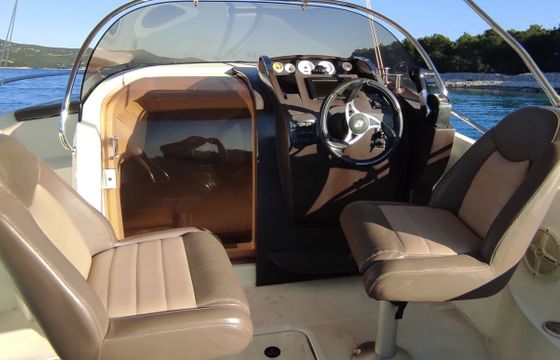 Motorboat Galia Sundeck 630 150hp