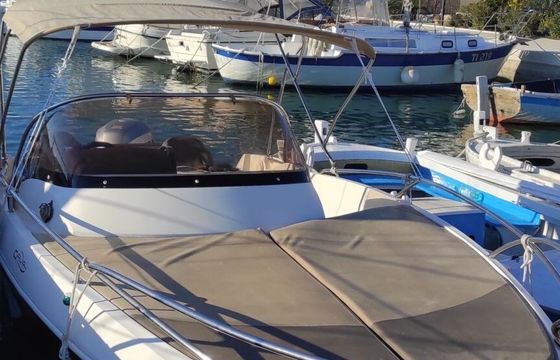 Motorboat Galia Sundeck 630 150hp