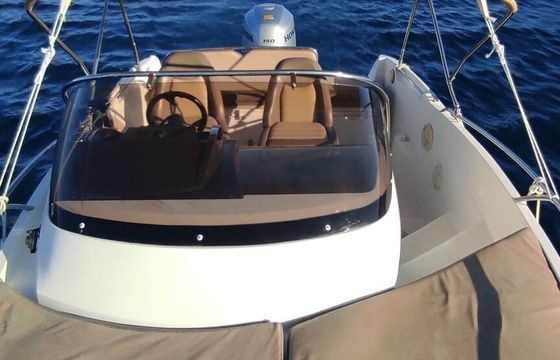 Motorboat Galia Sundeck 630 150hp