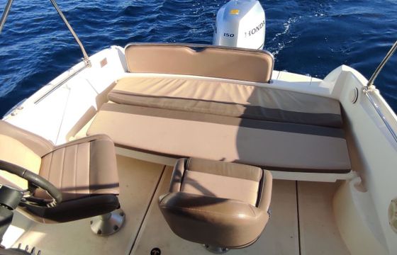 Motorboat Galia Sundeck 630 150hp