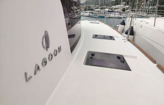 Catamaran Lagoon Lagoon 52 F with watermaker &amp; A/C - PLUS 15.84m
