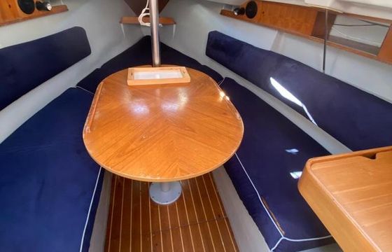 Sailboat Jeanneau Sun Way 25 7.7m